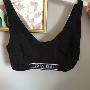 ✨2 for $25✨ set of 2! Calvin Klein Sports Bra